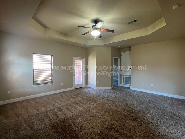 Building Photo - 5951 Palermo Dr