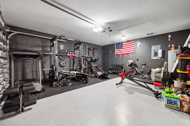 Building Photo - 249 SW Aubudon Ave