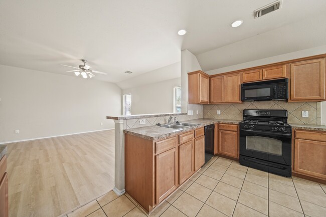 Building Photo - 2134 Vermillion Oak St