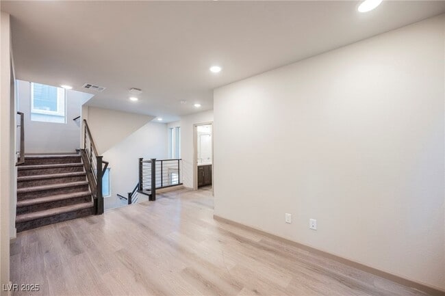 Building Photo - 8081 Misty Canyon Ave