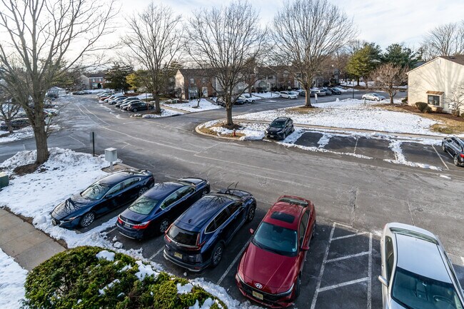 Building Photo - 69 Fisher Dr