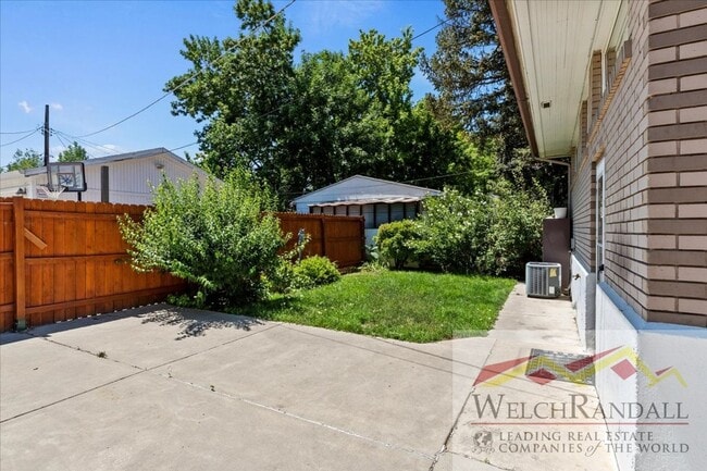 Building Photo - Charming 1 Bed 1 Bath Home in SLC
