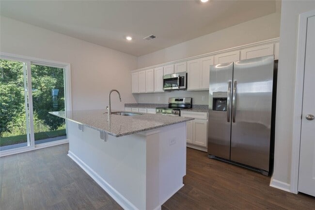 Building Photo - 111 Pendleton Place Way