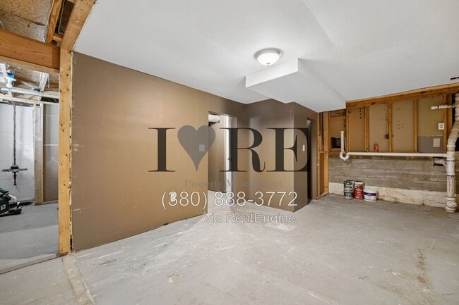 Building Photo - 8376 Covered Wagon Ct