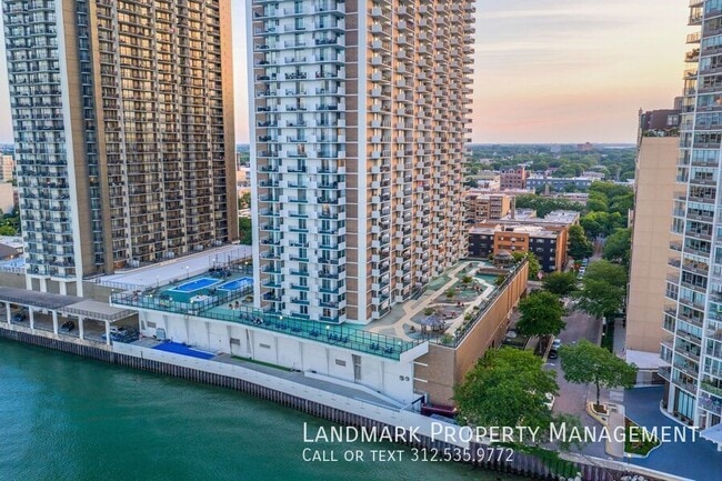 Building Photo - 6033 N Sheridan-Unit 35D