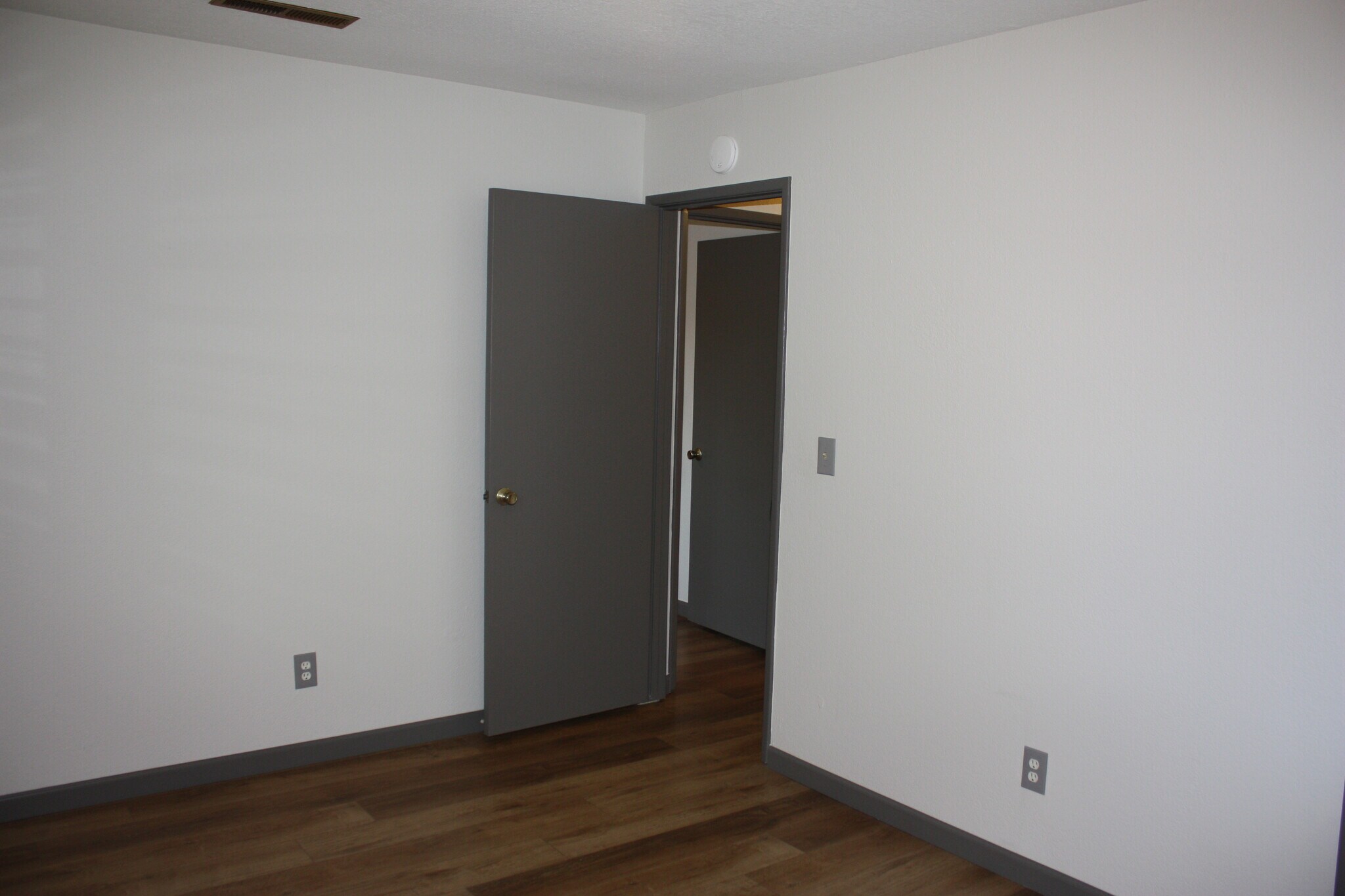 Building Photo - 1032 Friar St