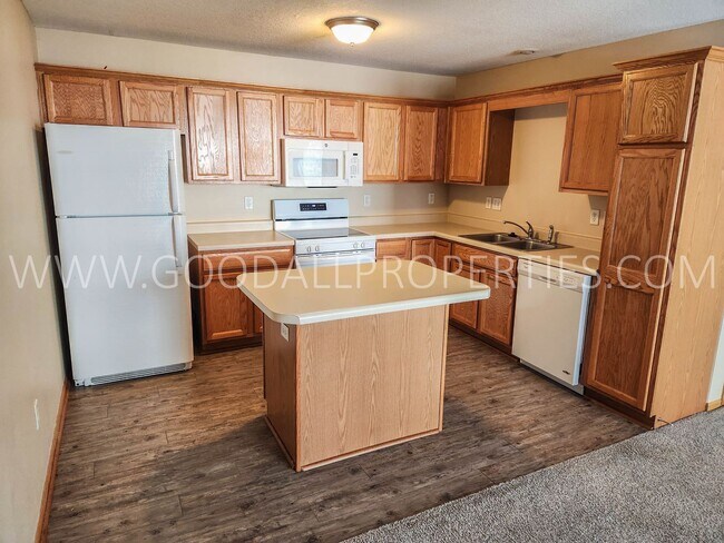 Building Photo - Special 1/2 Off 1st Month Rent if lease si...