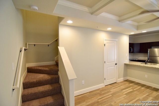 Building Photo - 6419 MELANZANE AVE