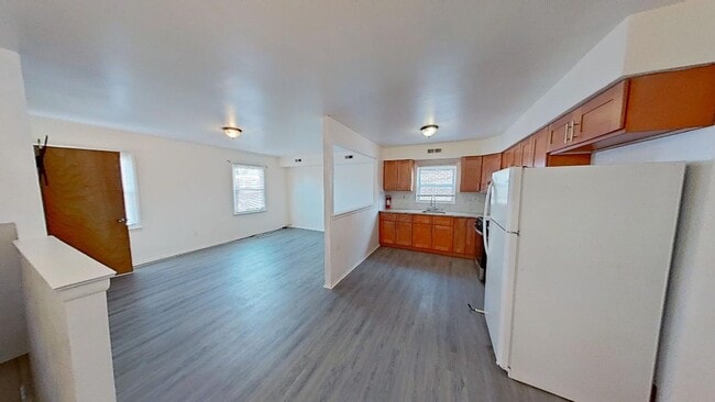 Building Photo - 6335 Tulip St