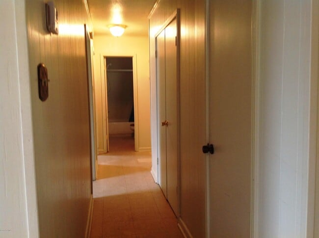 Building Photo - 706 Picard Rd