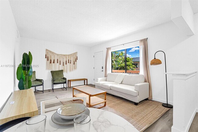 Building Photo - 13210 Memorial Hwy