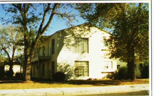 Building Photo - Beverly Green