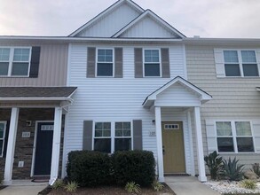 Building Photo - 2 bedroom, 2.5 bath townhouse in Sneads Ferry Justice Farm Townhome community