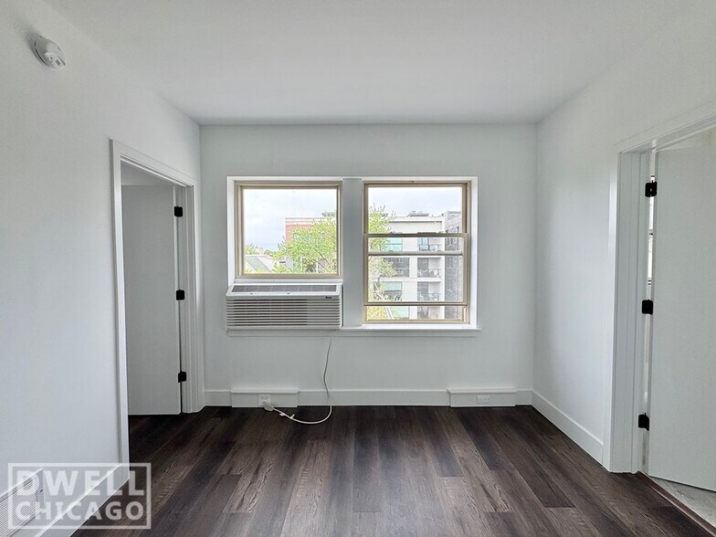 Building Photo - 1553 W Hollywood Ave