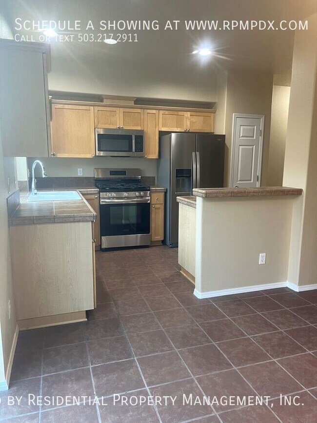 Building Photo - 17284 SW Pleasanton Ln
