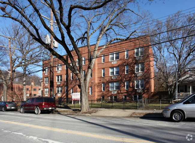 Primary Photo - Benning Road Apartments