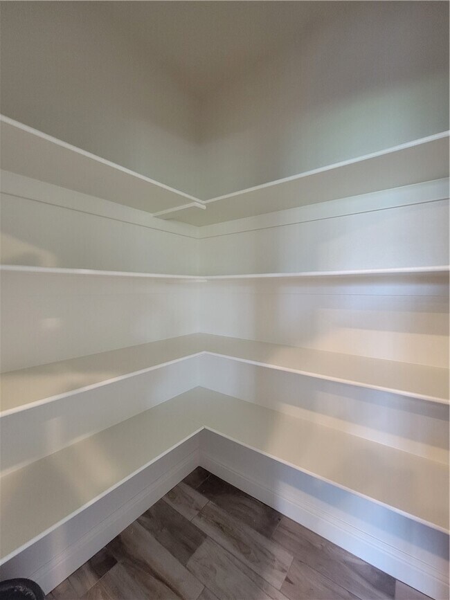 Building Photo - 1041 E Skyline Lp