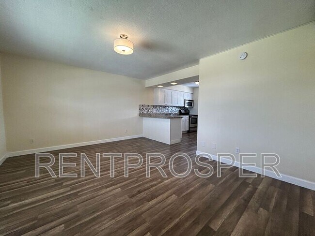 Building Photo - 5505 Hernandes Dr