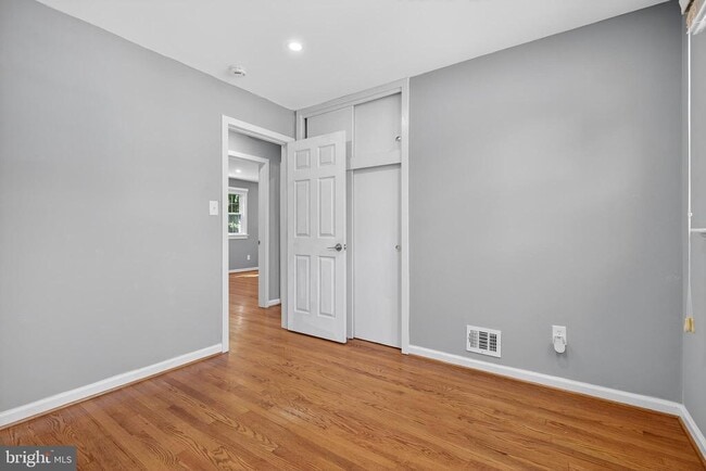 Building Photo - 7107 Vermillion Pl