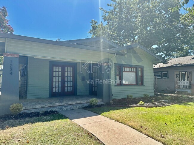 Building Photo - 1234 W Harding Way