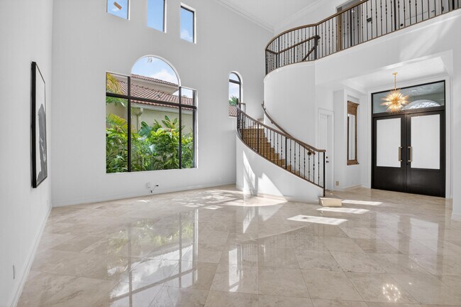 Building Photo - 17921 Villa Club Way