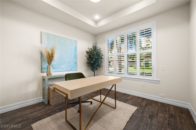 Building Photo - 14750 Laguna Dr