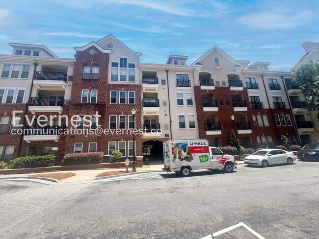 Building Photo - Lovely 2 Bed/2 Bath with Garage / Coming Soon!