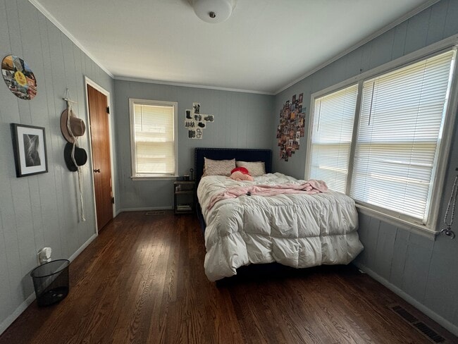 Bedroom 1 - 924 E 5th St