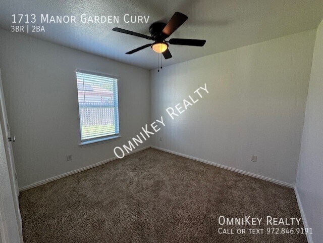Building Photo - 1713 Manor Garden Curve