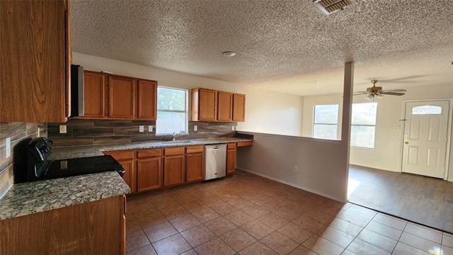 Building Photo - 2931 Marco Dr