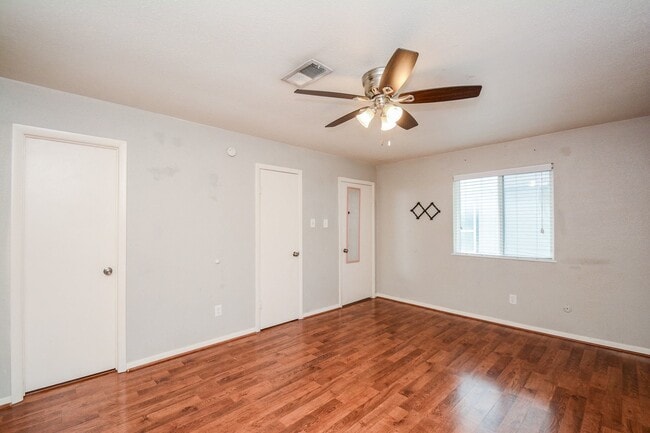 Building Photo - 1116 Murrayhill Dr