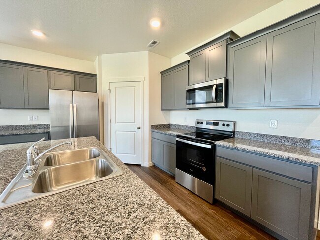 Building Photo - Newly Built 3-Bedroom Home In Windsor