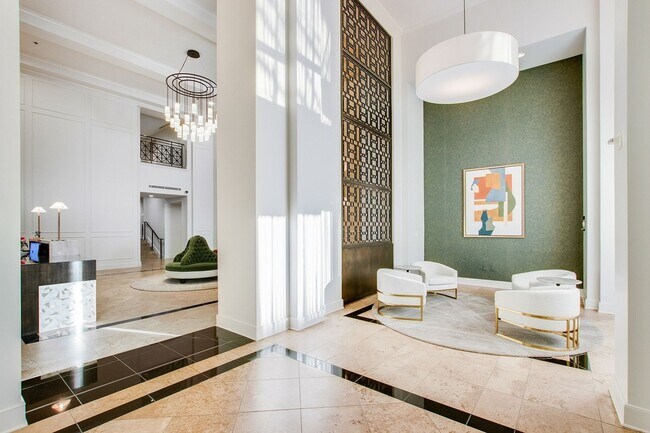 Building Photo - Charming 2BR Condo in Midtown Atlanta