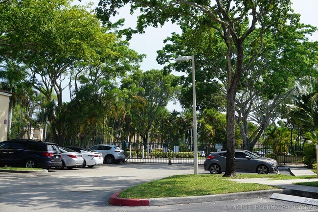 Building Photo - 1721 Village Blvd
