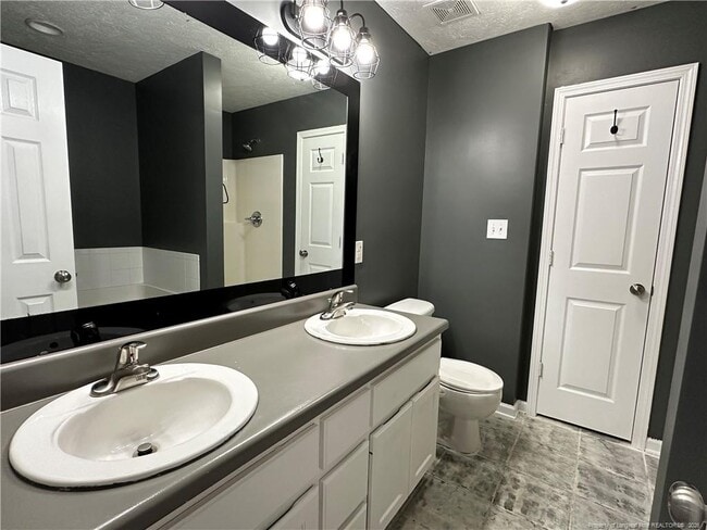 Building Photo - 3411 Hill St