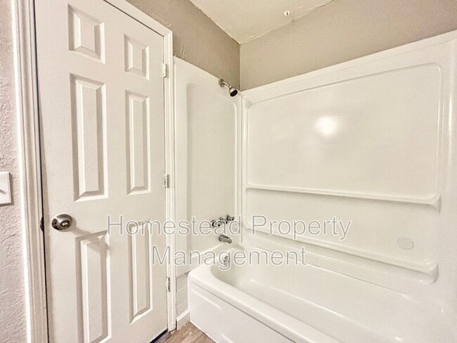 Building Photo - 721 NW 114th St