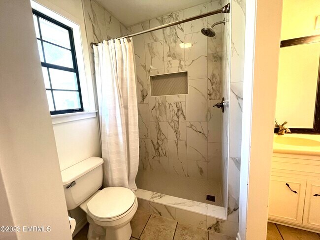 Building Photo - 4500 Russell Topton Rd