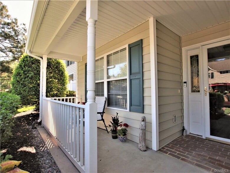 Building Photo - 4706 Twin Hickory Lake Dr