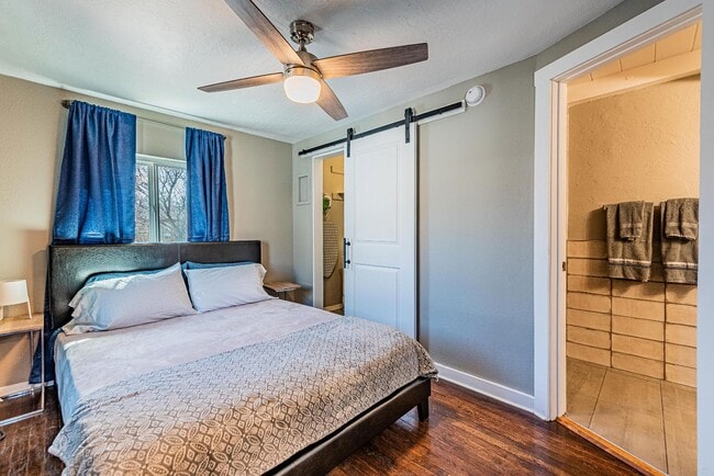 Building Photo - 268 Osuna Rd NW