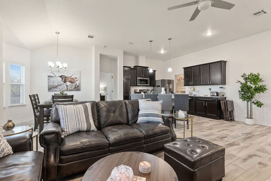 Building Photo - 1025 Monte Verde Dr