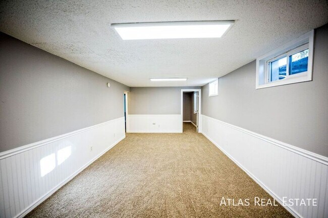 Building Photo - 16232 W 13th Ave