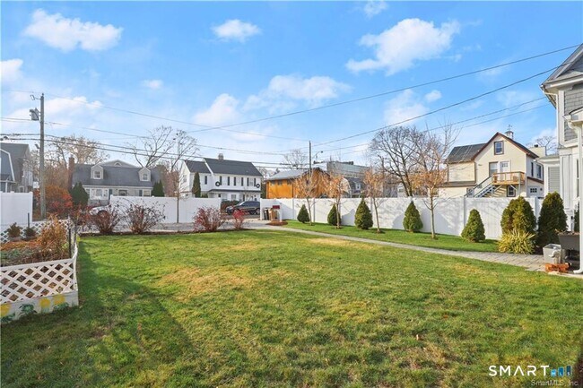 Building Photo - 69 Weed Ave