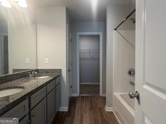 Building Photo - 431 Camella Cir