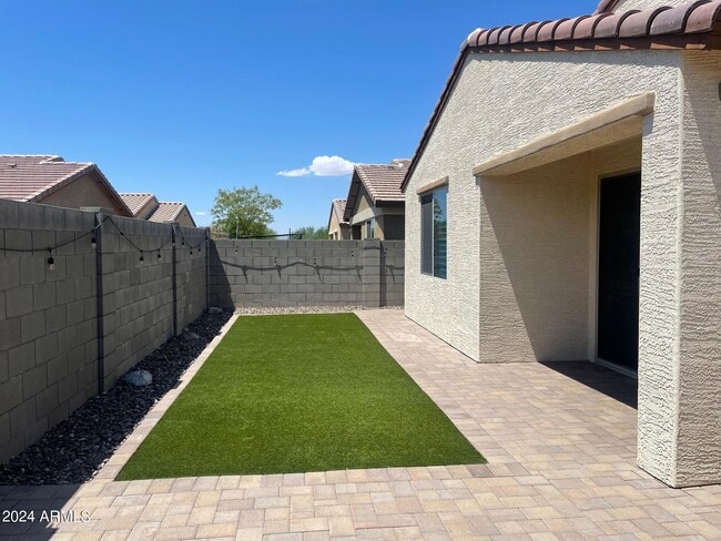 Building Photo - 12219 W Tether Trl