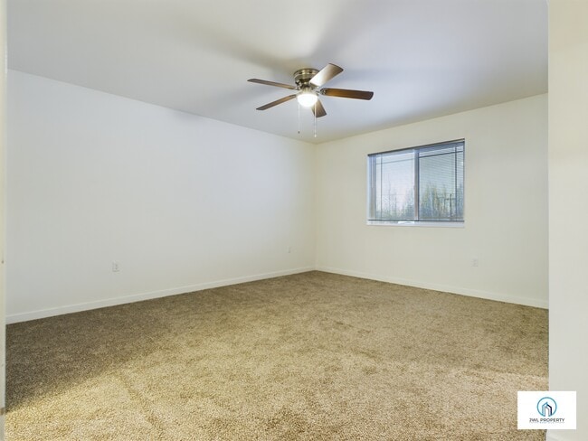 Building Photo - 301 N Santa Claus Ln