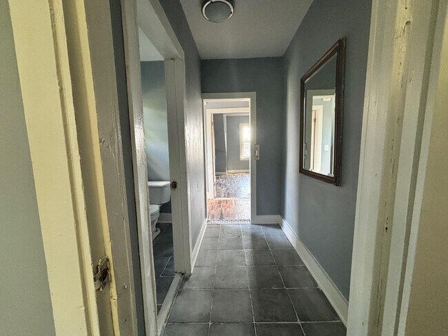 Building Photo - 448 E Woodrow Ave