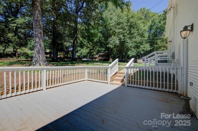 Building Photo - 3900 Rhodes Ave