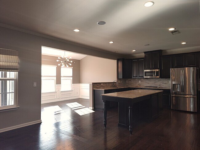 Building Photo - Georgeous 3 bedroom, 2.5 bathroom home located in the Stafford at Longtree community!