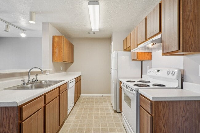 Building Photo - Retreat at Dry Creek I