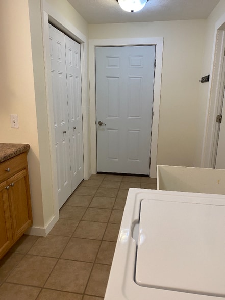 Building Photo - 3761 N Four Mile Rd